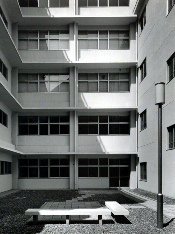 明治大学駿河台校舎　3号館