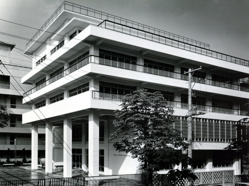 明治大学駿河台校舎　学生会館