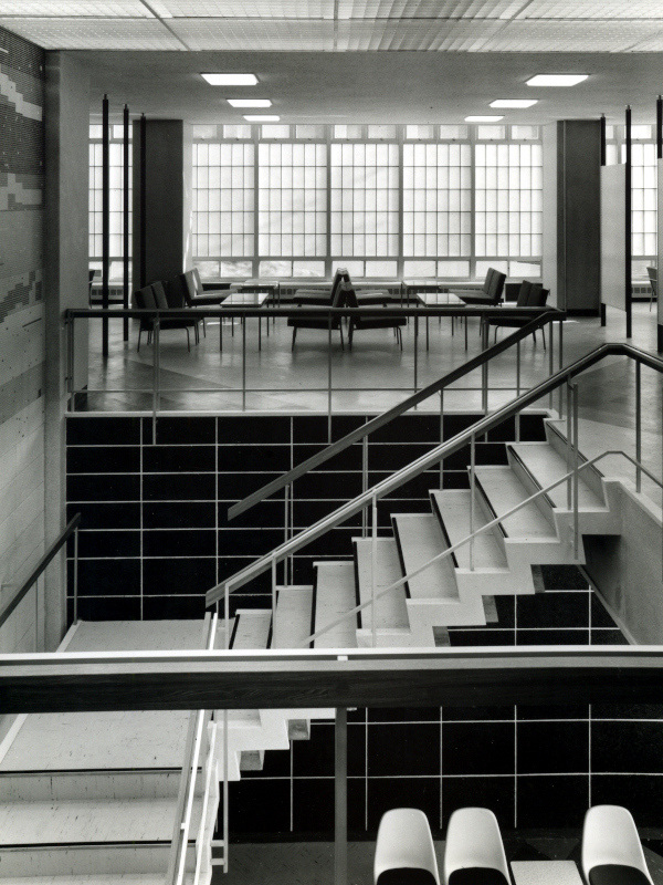 明治大学駿河台校舎　学生会館